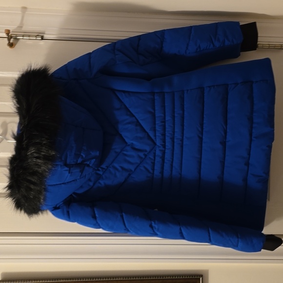 A.N.A BRAND WOMEN'S BOLD BLUE FAUX FUR HOODED WINTER COAT SIZE SMALL - Picture 11 of 16